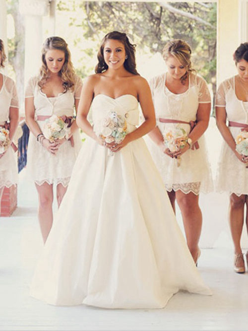 A-line Scoop Knee Length Lace Bridesmaid Dresses