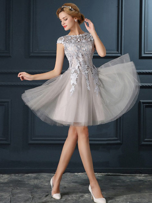 A-line Tulle Short Bridesmaid Dress Applique