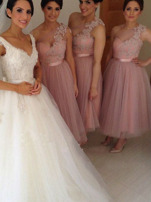 A-line One Shoulder Tulle Bridesmaid Dresses Applique