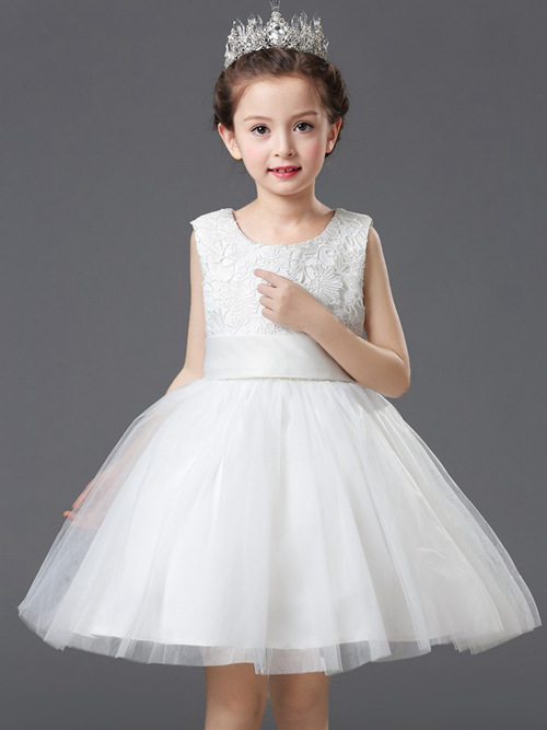 Ball Gown Scoop Tulle Flower Girl Dress Embrodiery