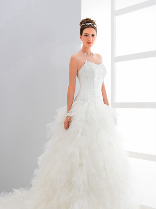 Ball Gown Sweetheart Sweep Train Tulle Plus Size Bridal Gown