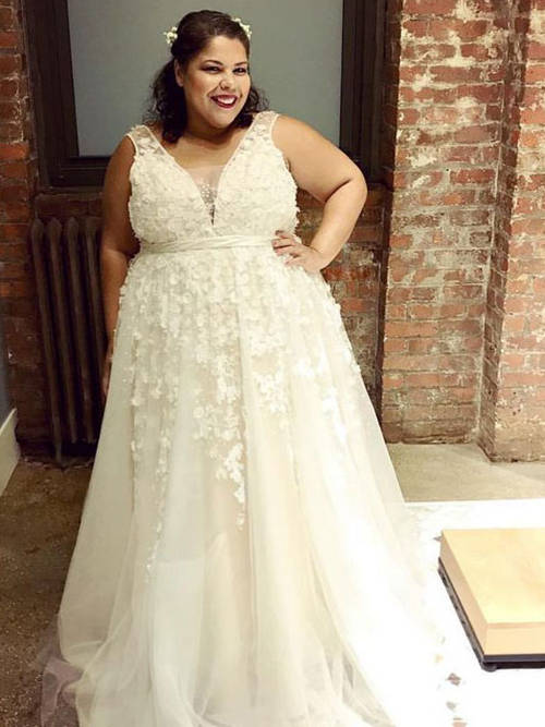 A-line Straps Tulle Plus Size Wedding Gown Applique