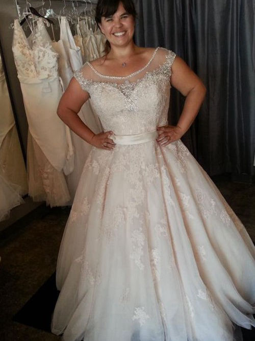 Princess Scoop Floor Length Tulle Plus Size Bridal Wear