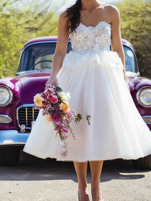 Princess Sweetheart Organza Tea Length Wedding Dress Applique