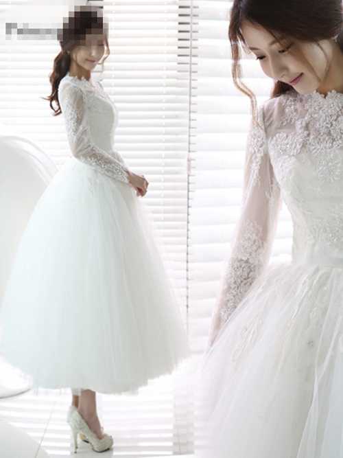 A-line Jewel Tulle Tea Length Wedding Dress Applique
