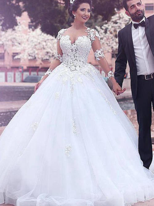 A-line Sweetheart Court Train Organza Wedding Dress Applique