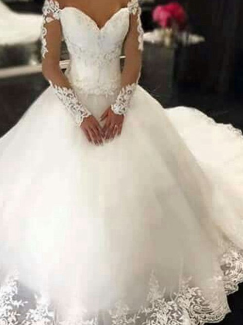A-line Sweetheart Court Train Organza Wedding Gown Lace