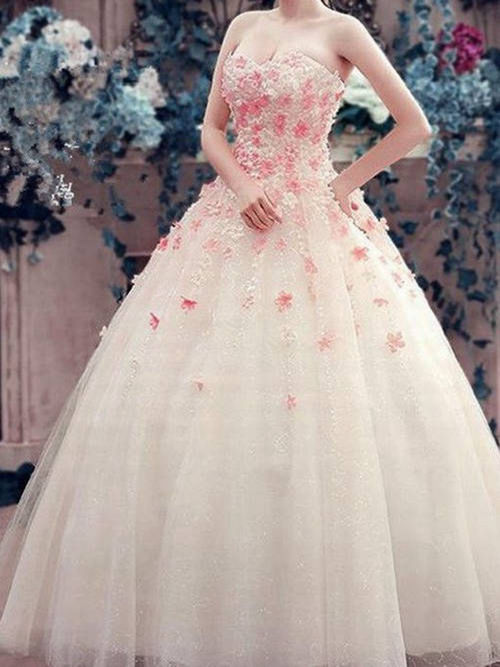 Princess Sweetheart Floor Length Organza Wedding Gown Applique