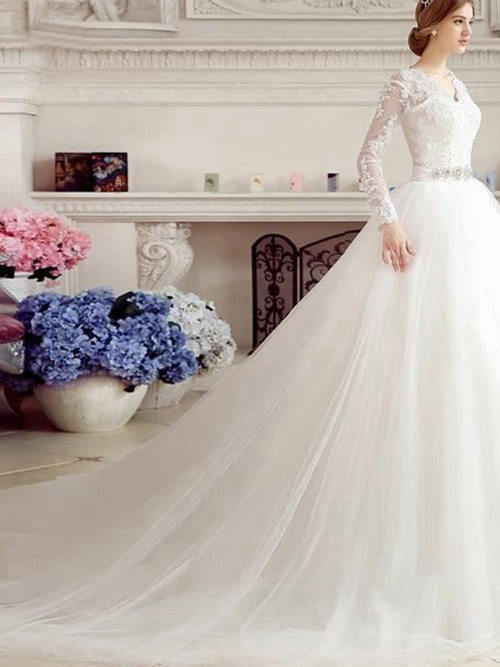 A-line V Neck Chapel Train Tulle Lace Wedding Gown