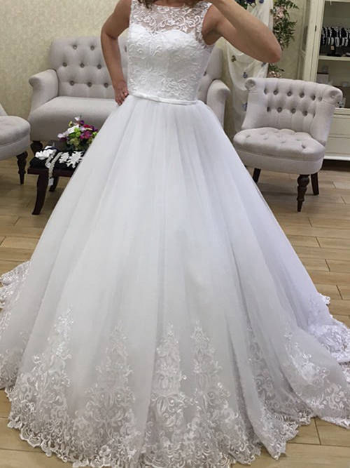 A-line Bateau Sweep Train Organza Wedding Dress Applique