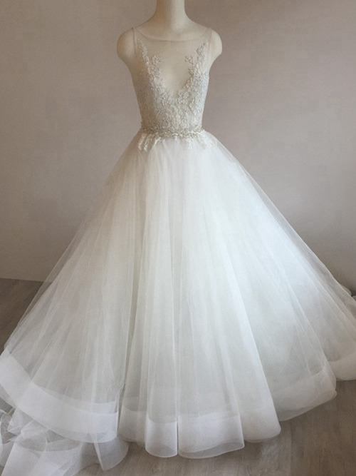 Princess Sheer Sweep Train Organza Wedding Dress Applique