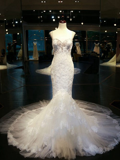 Mermaid Sweetheart Court Train Lace Wedding Dress