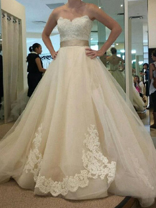 A-line Sweetheart Brush Train Organza Wedding Dress Lace