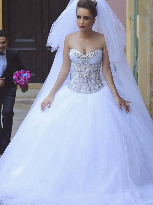 Ball Gown Sweetheart Sweep Train Organza Wedding Dress Beading