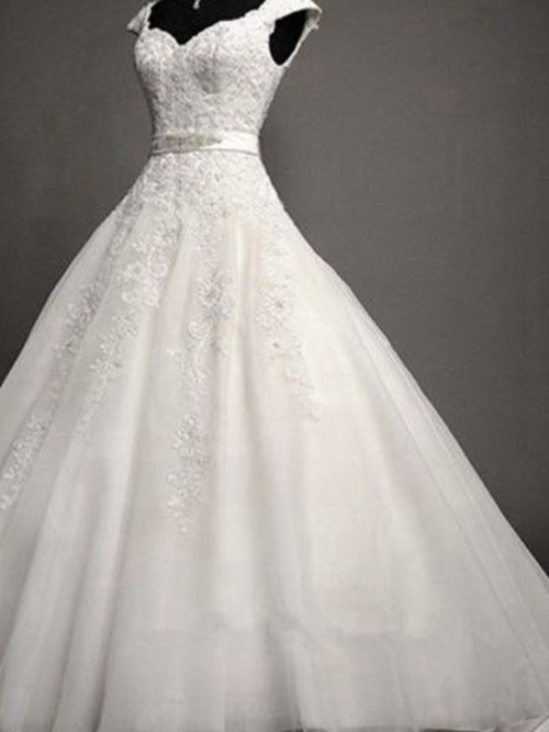 Princess Straps Sweep Train Organza Wedding Dress Applique