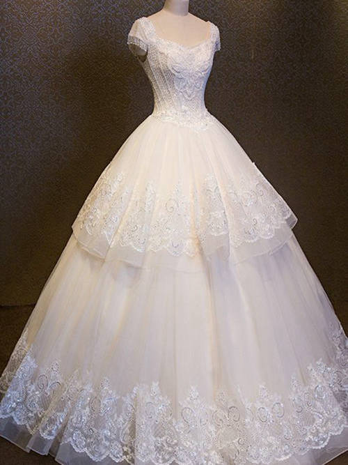 A-line Sweetheart Brush Train Organza Wedding Gown