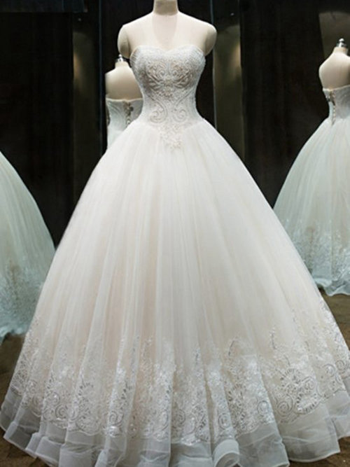 A-line Sweetheart Brush Train Organza Wedding Dress