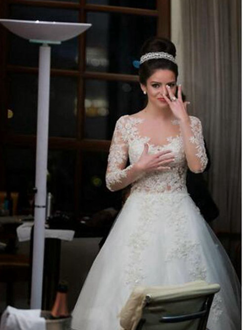 A-line V Neck Court Train Organza Bridal Dress Applique