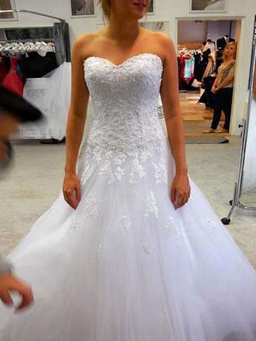 A-line Sweetheart Sweep Train Organza Wedding Dress Lace