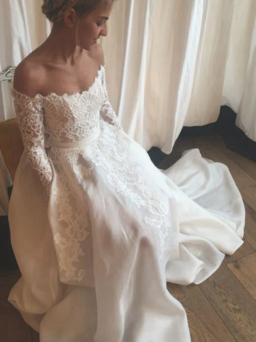 A-line Off Shoulder Court Train Chiffon Lace Wedding Dress