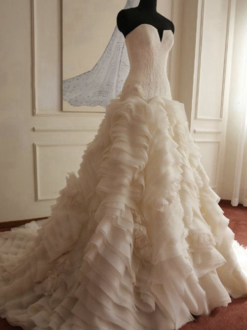 Princess Sweetheart Chapel Train Organza Bridal Dress Ruffles