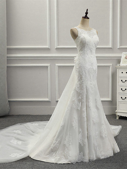 A-line Scoop Court Train Tulle Lace Wedding Gown