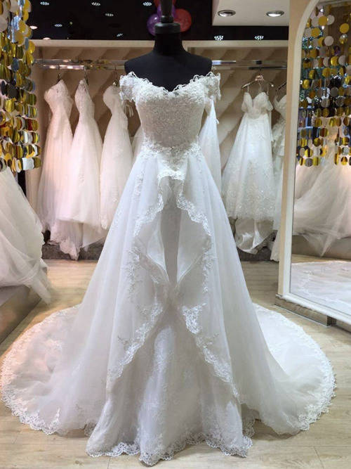 A-line Sweetheart Sweep Train Lace Tulle Bridal Dress