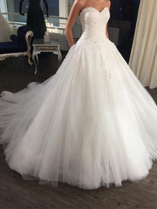 Princess Sweetheart Court Train Lace Tulle Wedding Wear