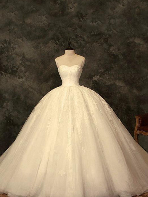Ball Gown Sweetheart Brush Train Tulle Wedding Dress Applique