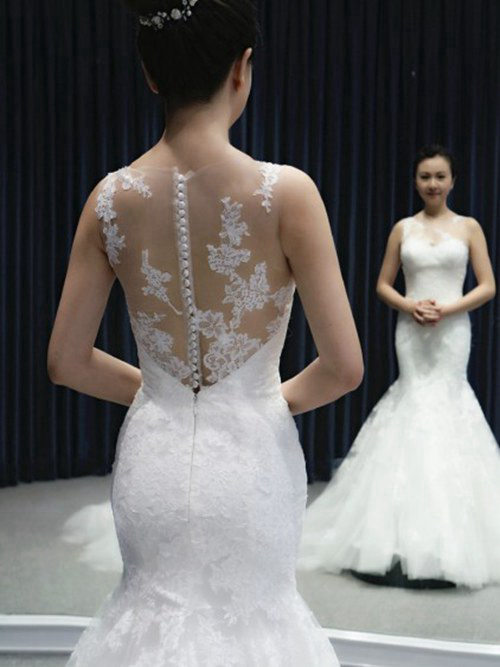 Mermaid Sheer Chapel Train Organza Lace Wedding Gown