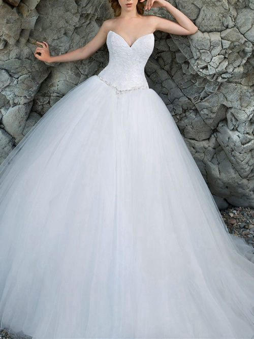 A-line Sweetheart Tulle Bridal Dress Applique Beads