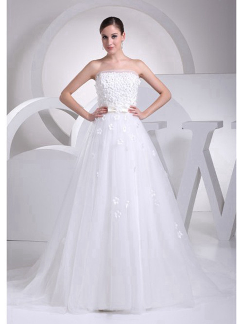 A-line Strapless Tulle Bride Dress Applique