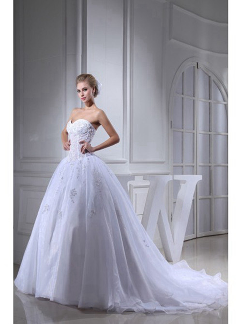 A-line Sweetheart Organza Bridal Dress Applique