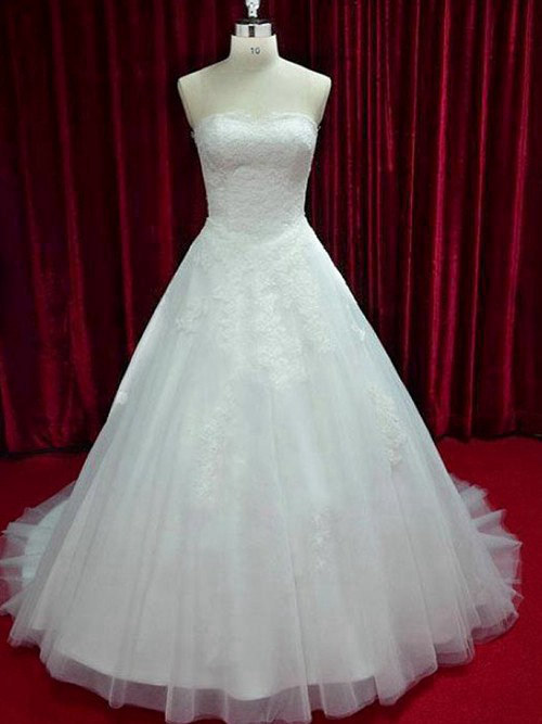 A-line Sweetheart Tulle Lace Long Wedding Wear
