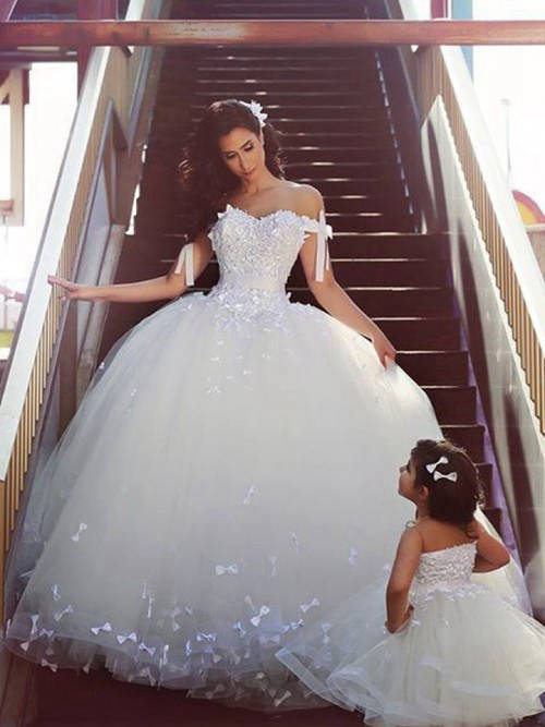 Ball Gown Off Shoulder Tulle Wedding Wear Applique