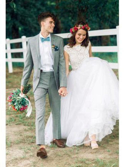 A-line Bateau Tulle Lace Wedding Gown