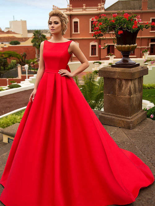 A-line Bateau Satin Red Wedding Gown
