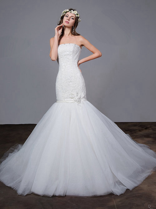 Mermaid Strapless Tulle Lace Wedding Gown