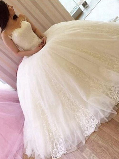 Ball Gown Sweetheart Lace Tulle Wedding Garment