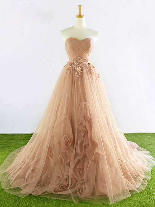 A-line Sweetheart Tulle Champagne Wedding Gown Applique