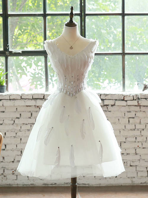 Ball Gown V Neck Tulle Bridal Wear Feathers