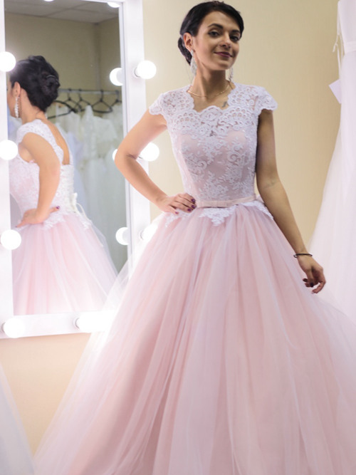 Pink A-line Lace Tulle Wedding Gown