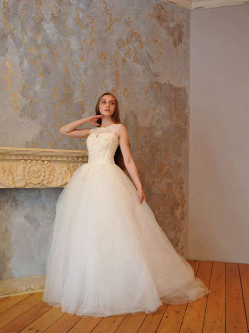 Ball Gown Scoop Tulle Lace Bridal Garment