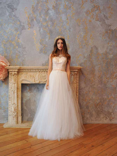 A-line Scoop Lace Tulle Wedding Dress