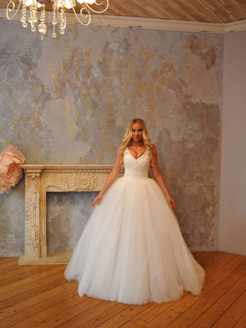 Ball Gown V Neck Tulle Lace Bridal Wear