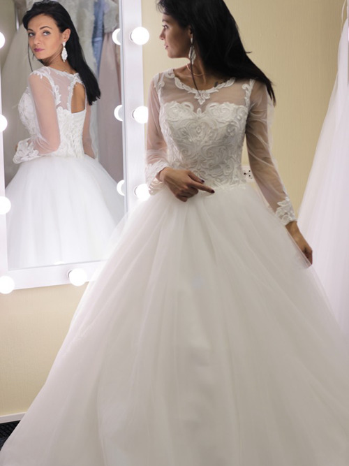 A-line Sheer Tulle Sleeves Wedding Gown Applique
